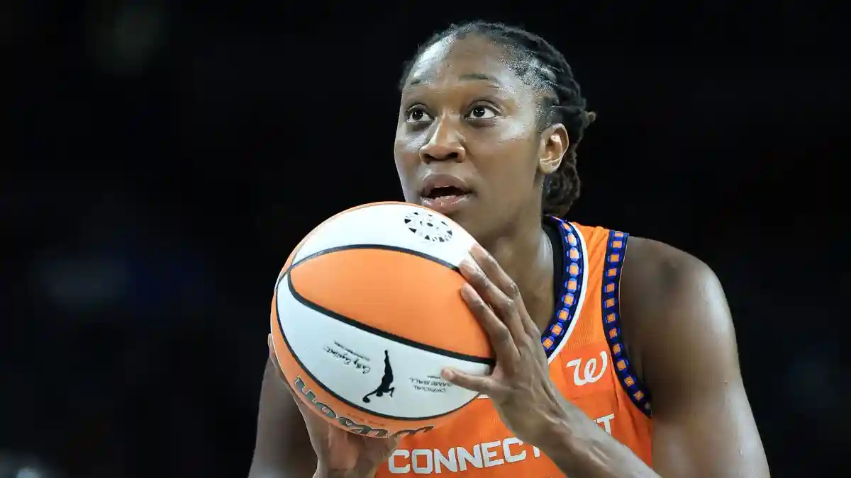 Report: Connecticut Sun Sold to Steve Pagliuca,Eyes Boston Move