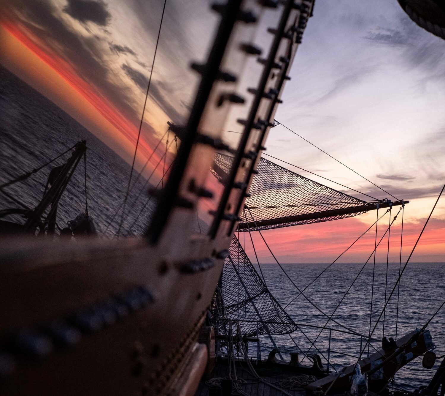 Ship Amerigo Vespucci prepares to reach New York